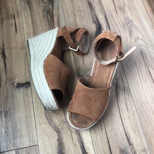 Universal Thread Espadrilles